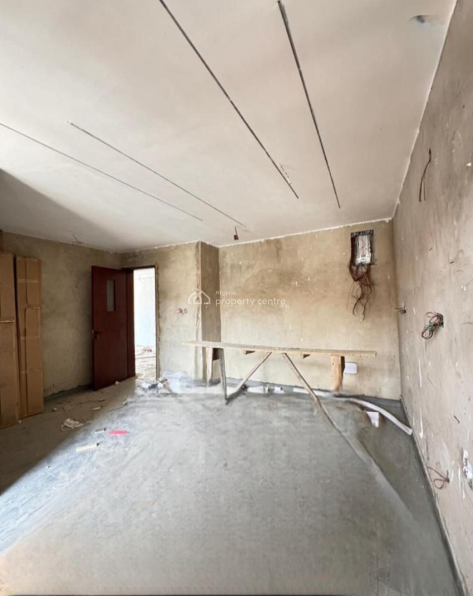 2 Bedroom Apartment with Bq, Yaba, Lagos, Block of Flats for Sale