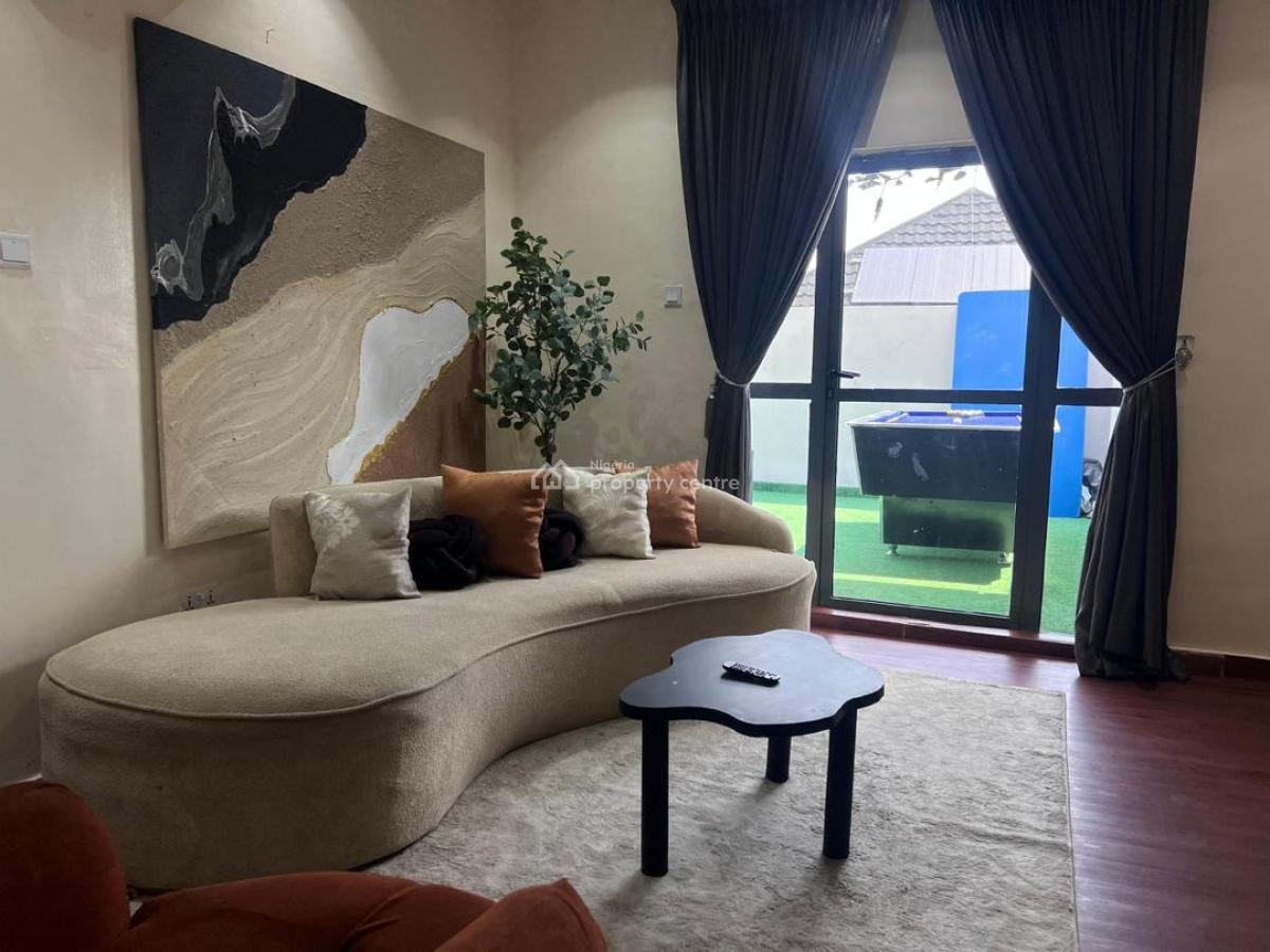 a Very Sweet and Spacious Stand Alone Apartment Located in a Serene a, Lekki Phase 1, Lekki, Lagos, Flat / Apartment Short Let