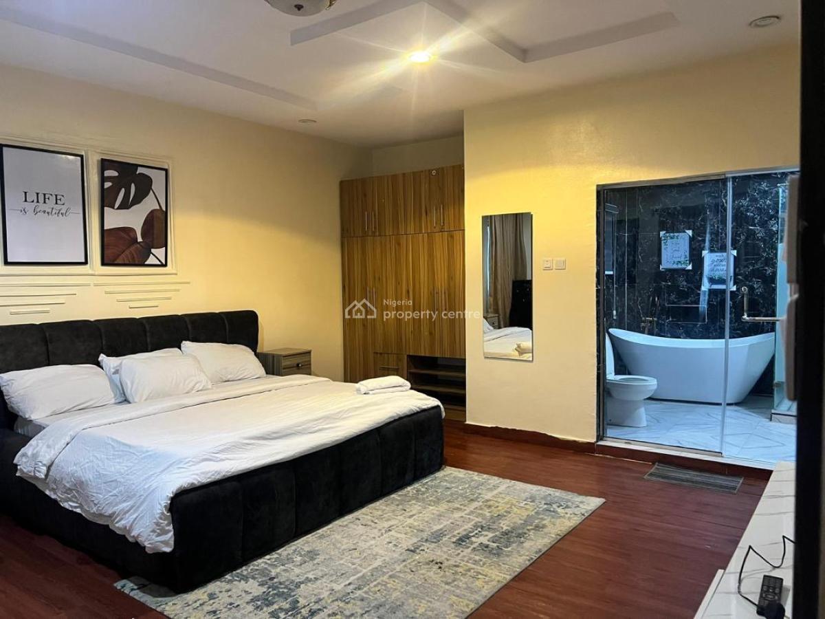 a Very Sweet and Spacious Stand Alone Apartment Located in a Serene a, Lekki Phase 1, Lekki, Lagos, Flat / Apartment Short Let