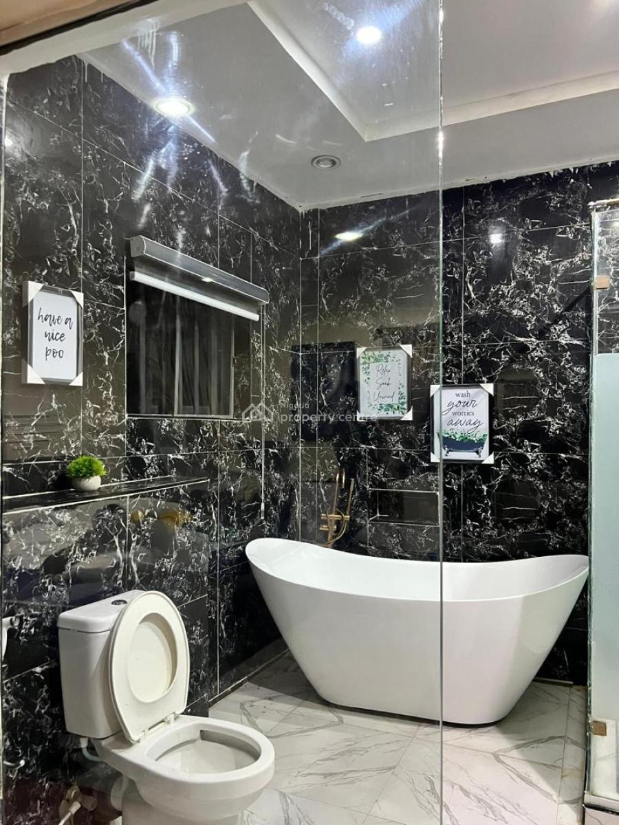 a Very Sweet and Spacious Stand Alone Apartment Located in a Serene a, Lekki Phase 1, Lekki, Lagos, Flat / Apartment Short Let