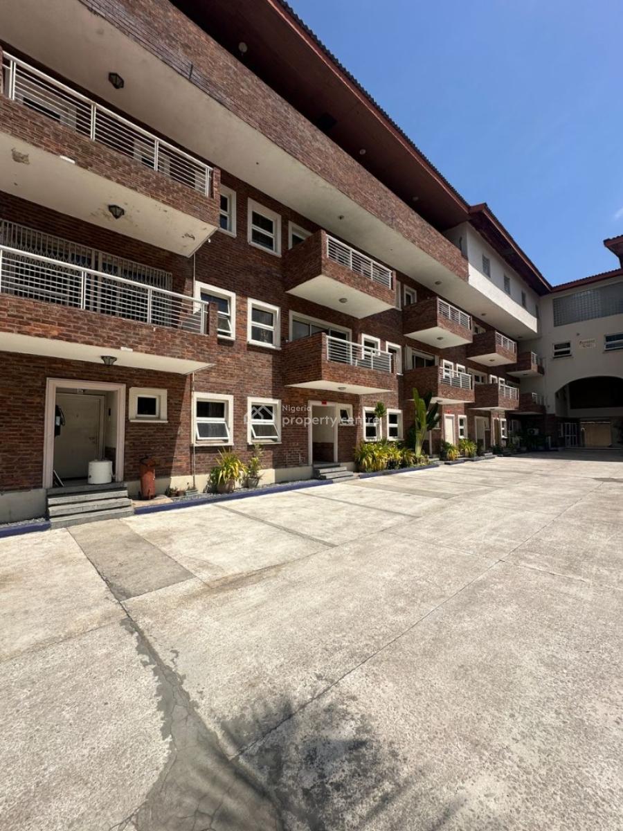 Clean & Spacious Newly Renovated Unfurnished 2-bedroom Terrace with Sw, Ikoyi, Lagos, Terraced Duplex for Rent