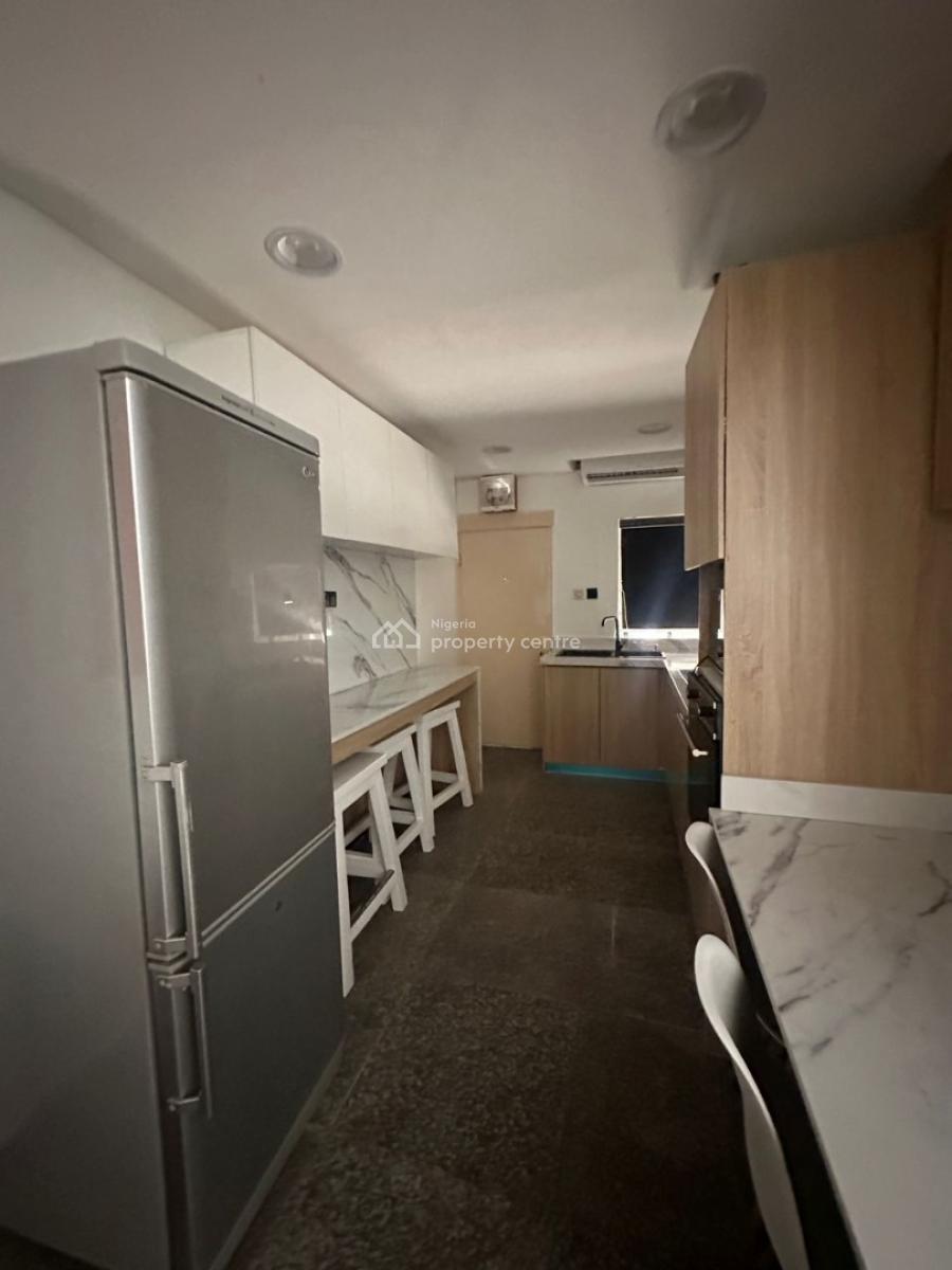 Clean & Spacious Newly Renovated Unfurnished 2-bedroom Terrace with Sw, Ikoyi, Lagos, Terraced Duplex for Rent