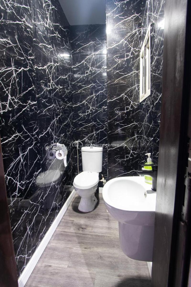 Nicely Furnished Three Bedroom Maisonette Penthouse, Lekki Phase 1, Lekki, Lagos, Flat / Apartment Short Let