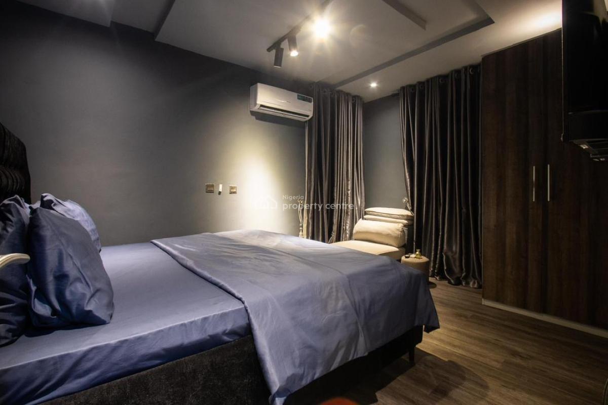 Nicely Furnished Three Bedroom Maisonette Penthouse, Lekki Phase 1, Lekki, Lagos, Flat / Apartment Short Let