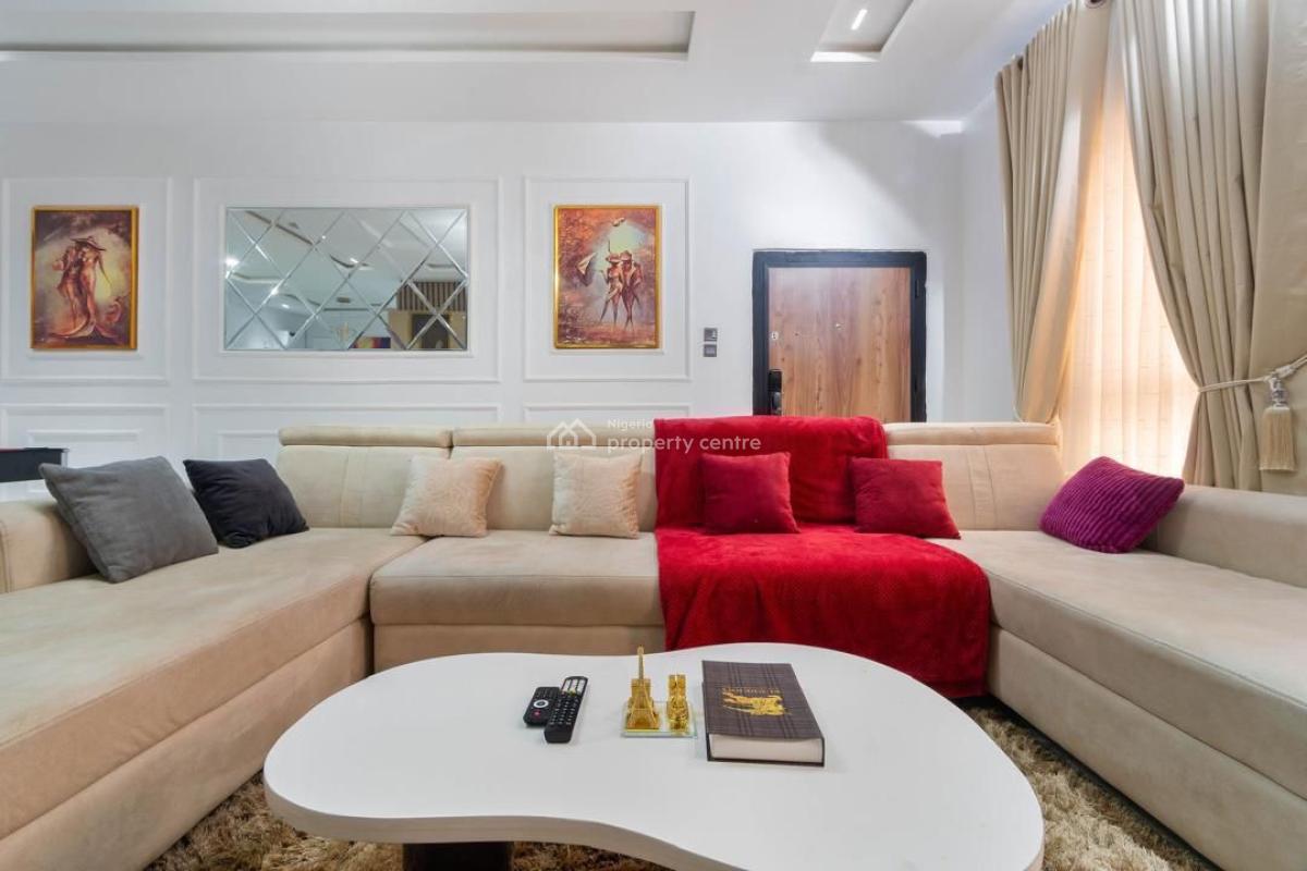Nicely Furnished Three Bedroom Maisonette Penthouse in Lekki Phase 1, Lekki Phase 1, Lekki, Lagos, House Short Let