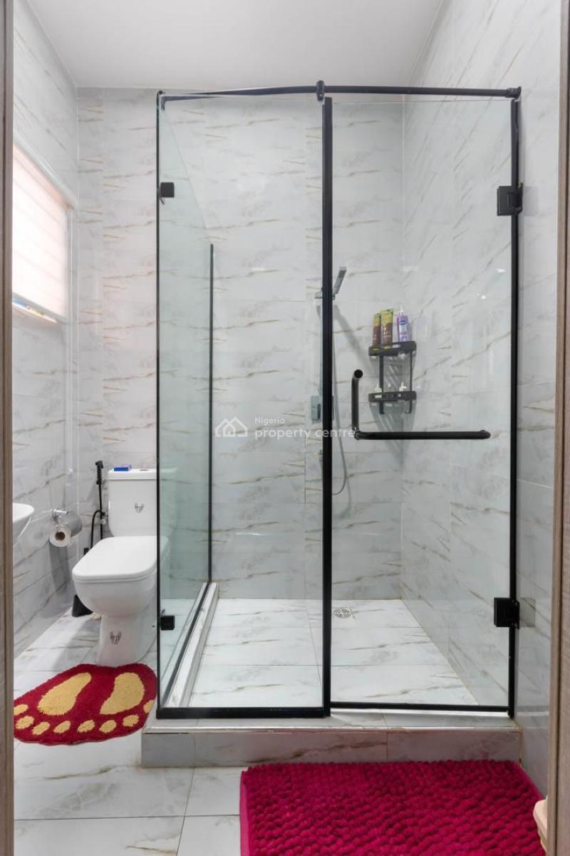 Nicely Furnished Three Bedroom Maisonette Penthouse in Lekki Phase 1, Lekki Phase 1, Lekki, Lagos, House Short Let