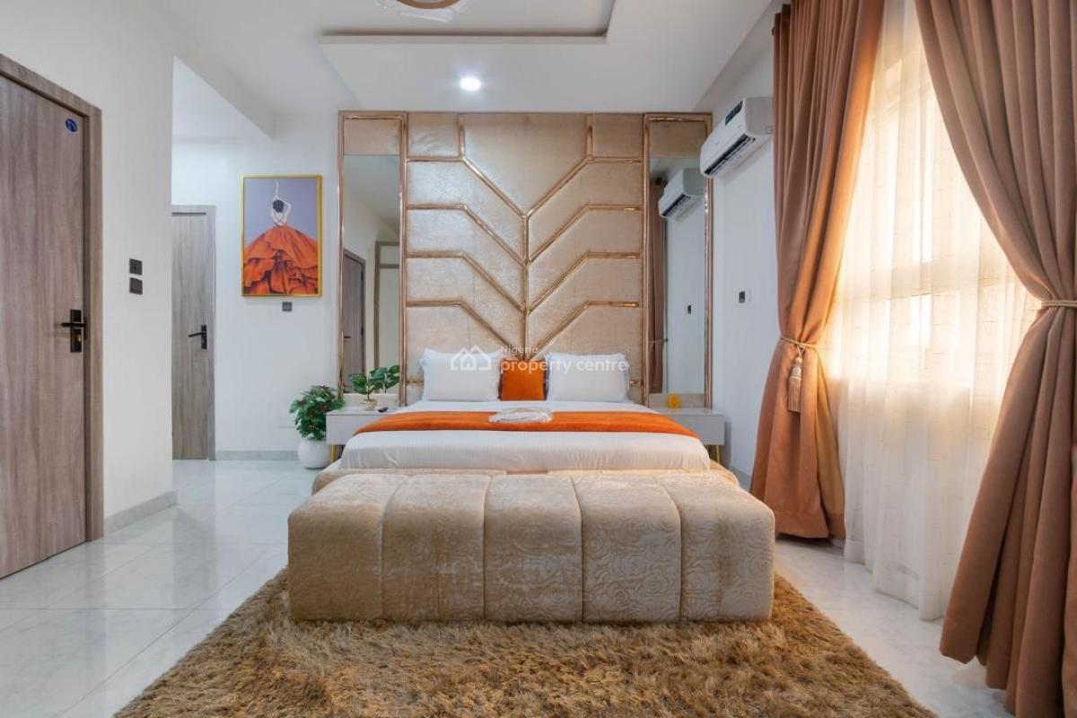 Nicely Furnished Three Bedroom Maisonette Penthouse in Lekki Phase 1, Lekki Phase 1, Lekki, Lagos, House Short Let