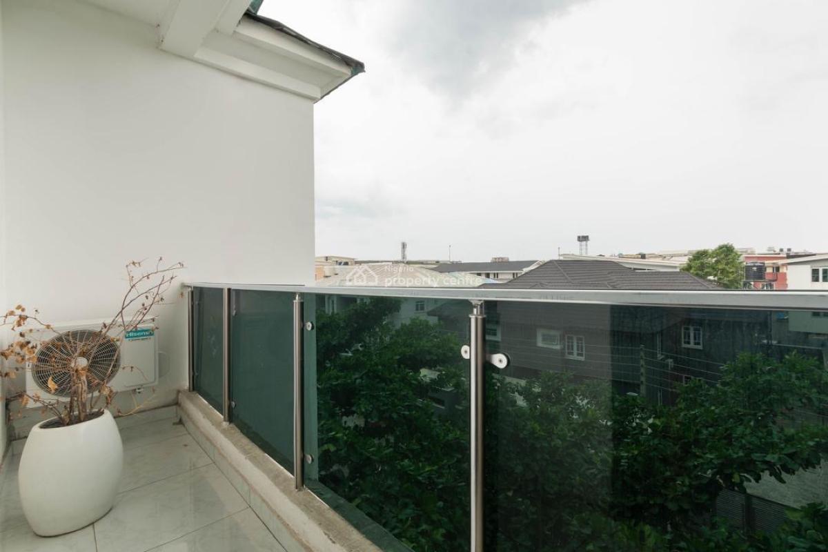 Nicely Furnished Three Bedroom Maisonette Penthouse in Lekki Phase 1, Lekki Phase 1, Lekki, Lagos, House Short Let