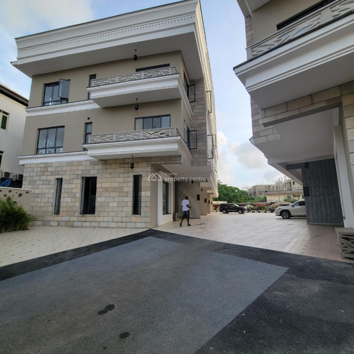 Excellent 5bedroom Duplex with a Bq and a Pool,gym, Ikoyi, Lagos, Terraced Duplex for Sale
