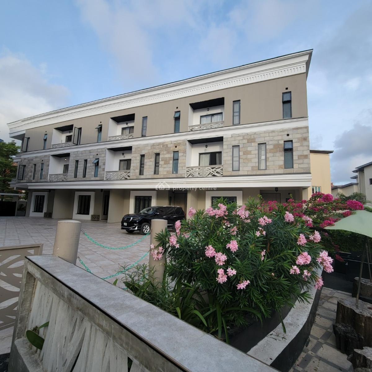Excellent 5bedroom Duplex with a Bq and a Pool,gym, Ikoyi, Lagos, Terraced Duplex for Sale