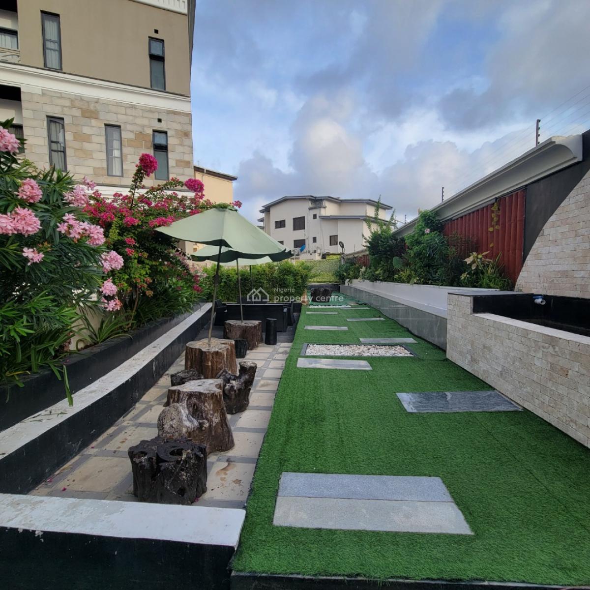 Excellent 5bedroom Duplex with a Bq and a Pool,gym, Ikoyi, Lagos, Terraced Duplex for Sale