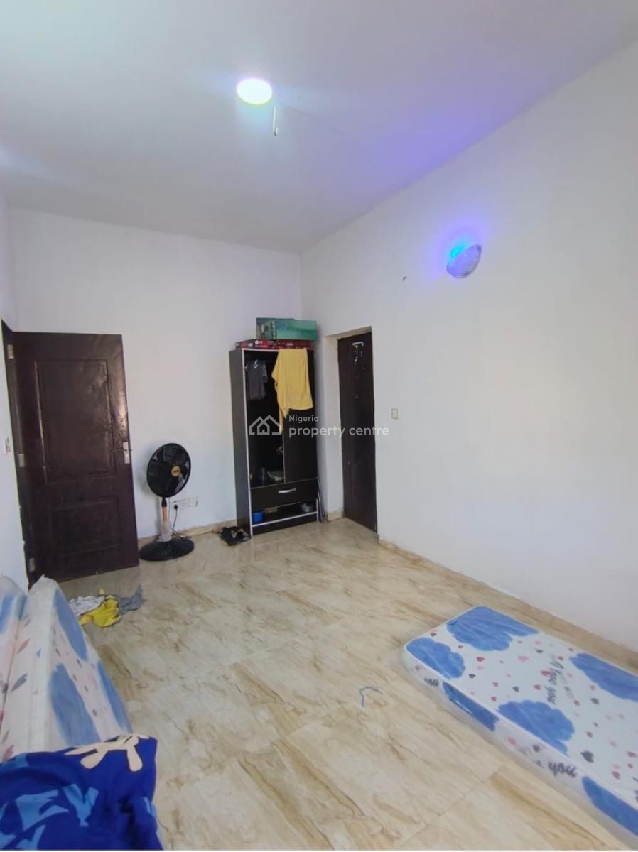 Clean 2 Bedroom Upstairs, Lbs, Sangotedo, Ajah, Lagos, Flat / Apartment for Rent