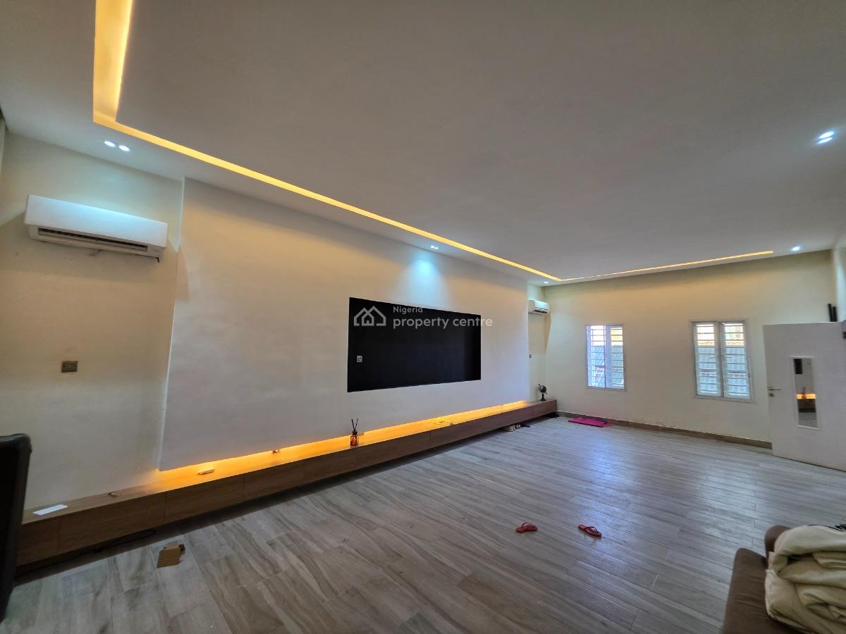 Well Maintained and Newly Renovated 3 Bedroom Serviced Flat with Bq, Off Bourdillon Road, Old Ikoyi, Ikoyi, Lagos, Flat / Apartment for Sale