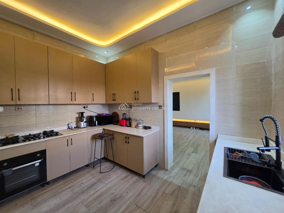 Well Maintained and Newly Renovated 3 Bedroom Serviced Flat with Bq, Off Bourdillon Road, Old Ikoyi, Ikoyi, Lagos, Flat / Apartment for Sale