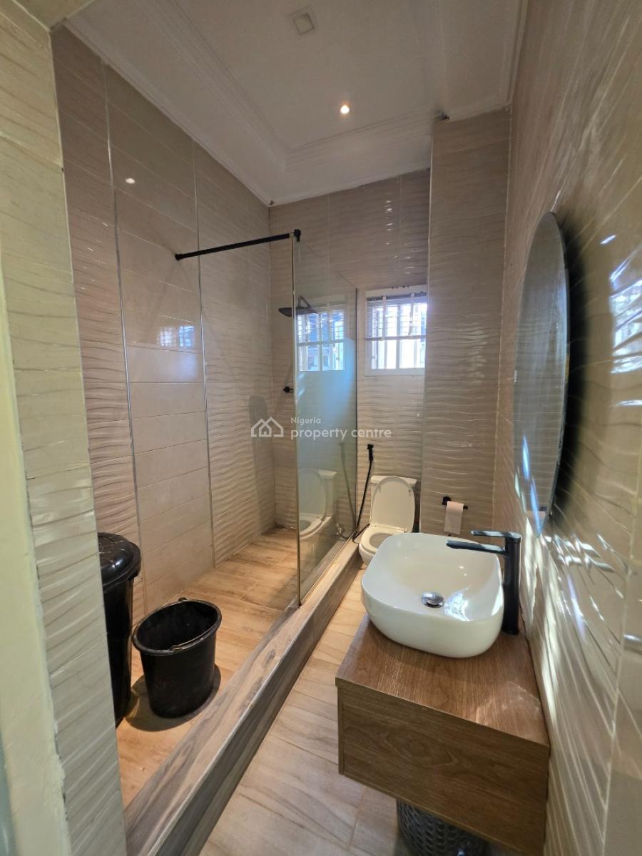 Well Maintained and Newly Renovated 3 Bedroom Serviced Flat with Bq, Off Bourdillon Road, Old Ikoyi, Ikoyi, Lagos, Flat / Apartment for Sale