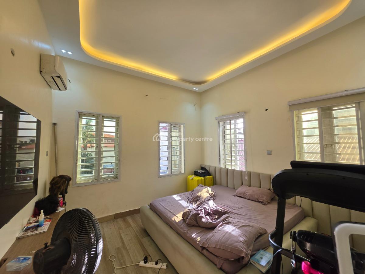Well Maintained and Newly Renovated 3 Bedroom Serviced Flat with Bq, Off Bourdillon Road, Old Ikoyi, Ikoyi, Lagos, Flat / Apartment for Sale