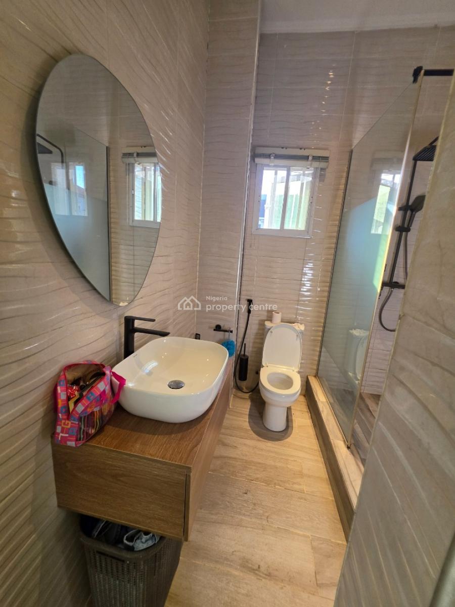 Well Maintained and Newly Renovated 3 Bedroom Serviced Flat with Bq, Off Bourdillon Road, Old Ikoyi, Ikoyi, Lagos, Flat / Apartment for Sale