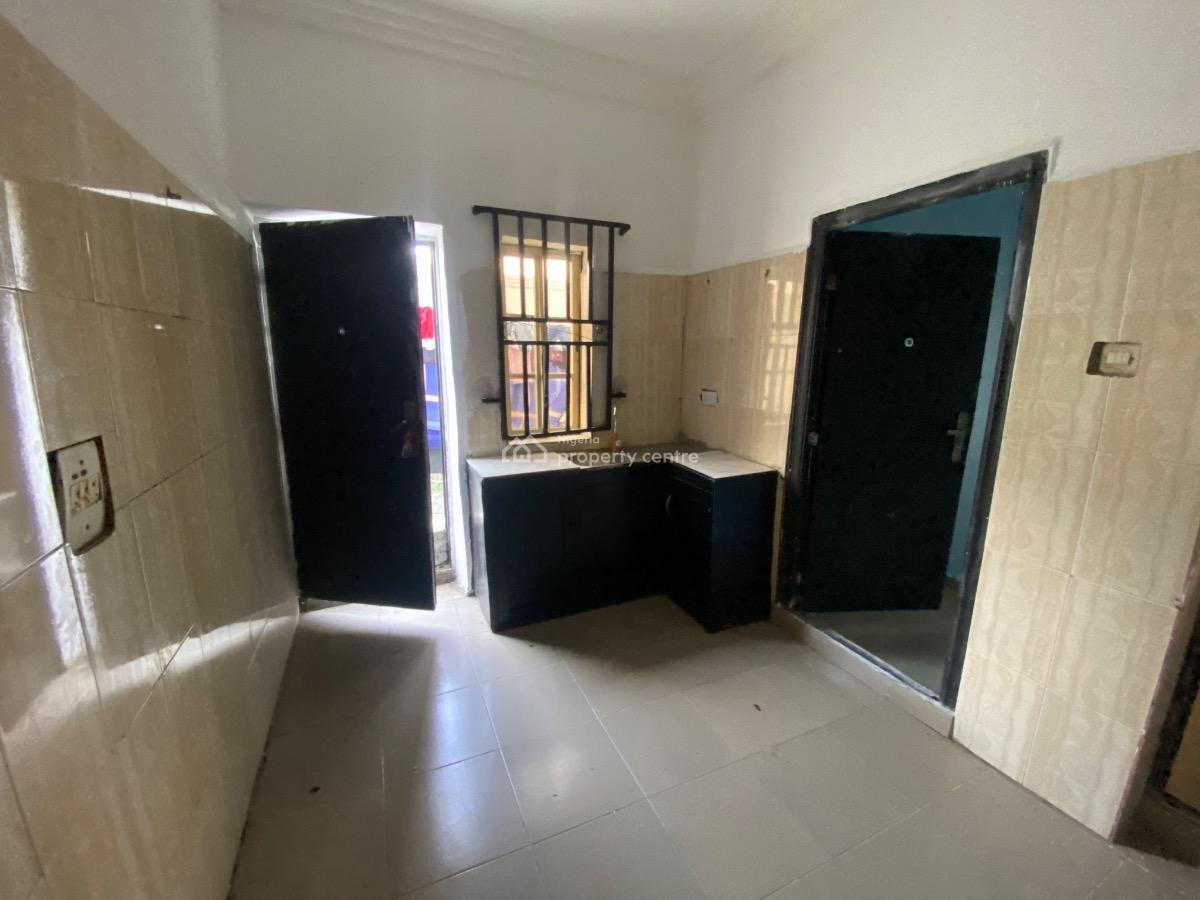 2 Bedroom Flat (upstairs/downstairs), General Paint, Pepperoni, Sangotedo, Ajah, Lagos, Flat / Apartment for Rent