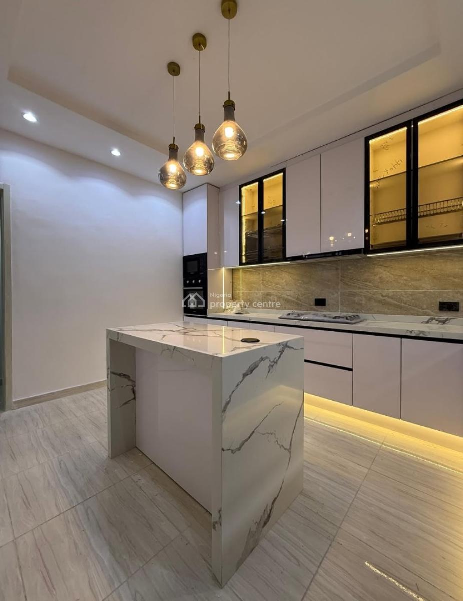 𝐁𝐄𝐀𝐔𝐓𝐈𝐅𝐔𝐋 3 𝐁𝐄𝐃𝐑𝐎𝐎𝐌 𝐌𝐀𝐈𝐒𝐎𝐍𝐄𝐓𝐓𝐄, Lekki Phase 1, Lekki, Lagos, Flat / Apartment for Rent