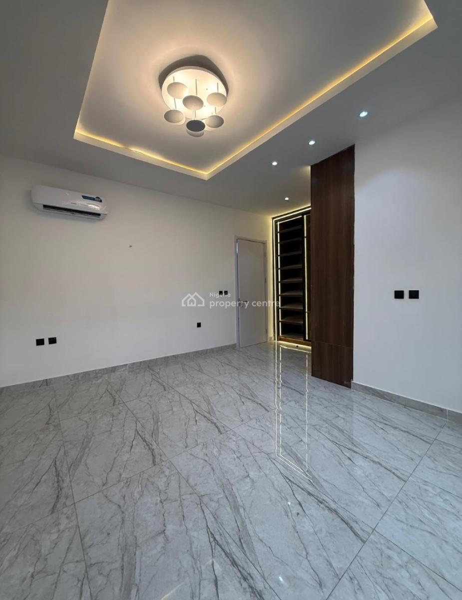 𝐁𝐄𝐀𝐔𝐓𝐈𝐅𝐔𝐋 3 𝐁𝐄𝐃𝐑𝐎𝐎𝐌 𝐌𝐀𝐈𝐒𝐎𝐍𝐄𝐓𝐓𝐄, Lekki Phase 1, Lekki, Lagos, Flat / Apartment for Rent