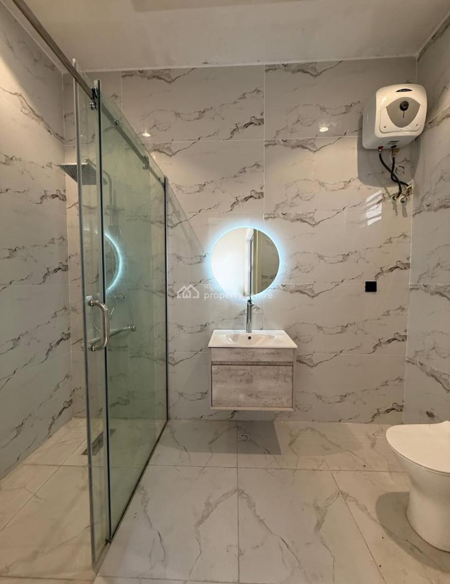 𝐁𝐄𝐀𝐔𝐓𝐈𝐅𝐔𝐋 3 𝐁𝐄𝐃𝐑𝐎𝐎𝐌 𝐌𝐀𝐈𝐒𝐎𝐍𝐄𝐓𝐓𝐄, Lekki Phase 1, Lekki, Lagos, Flat / Apartment for Rent