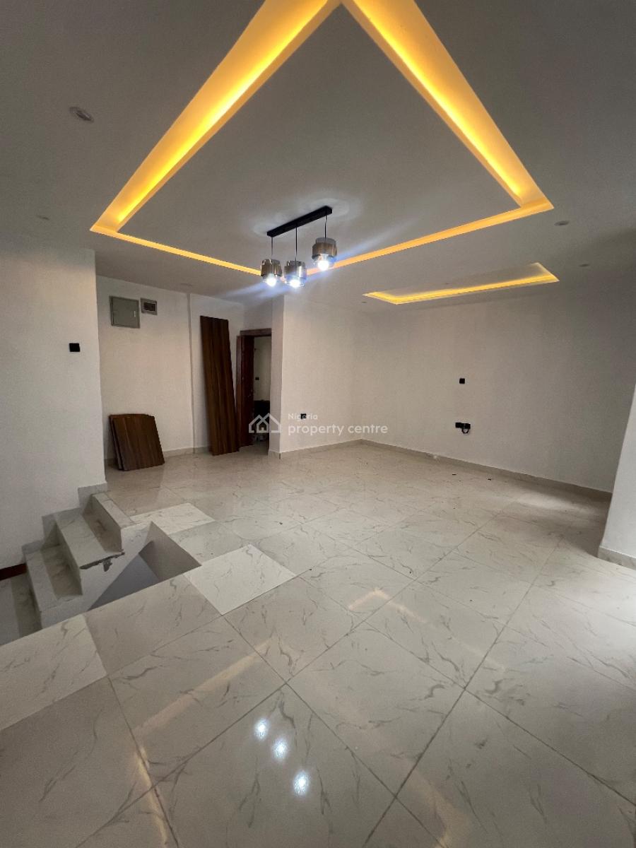 Newly Built 2bedroom Flat at Lekki Phase 1 All Rooms Are En-suite ., Off Bisola Durosinmi Etti Drive Lekki Phase 1, Lekki Phase 1, Lekki, Lagos, Flat / Apartment for Rent