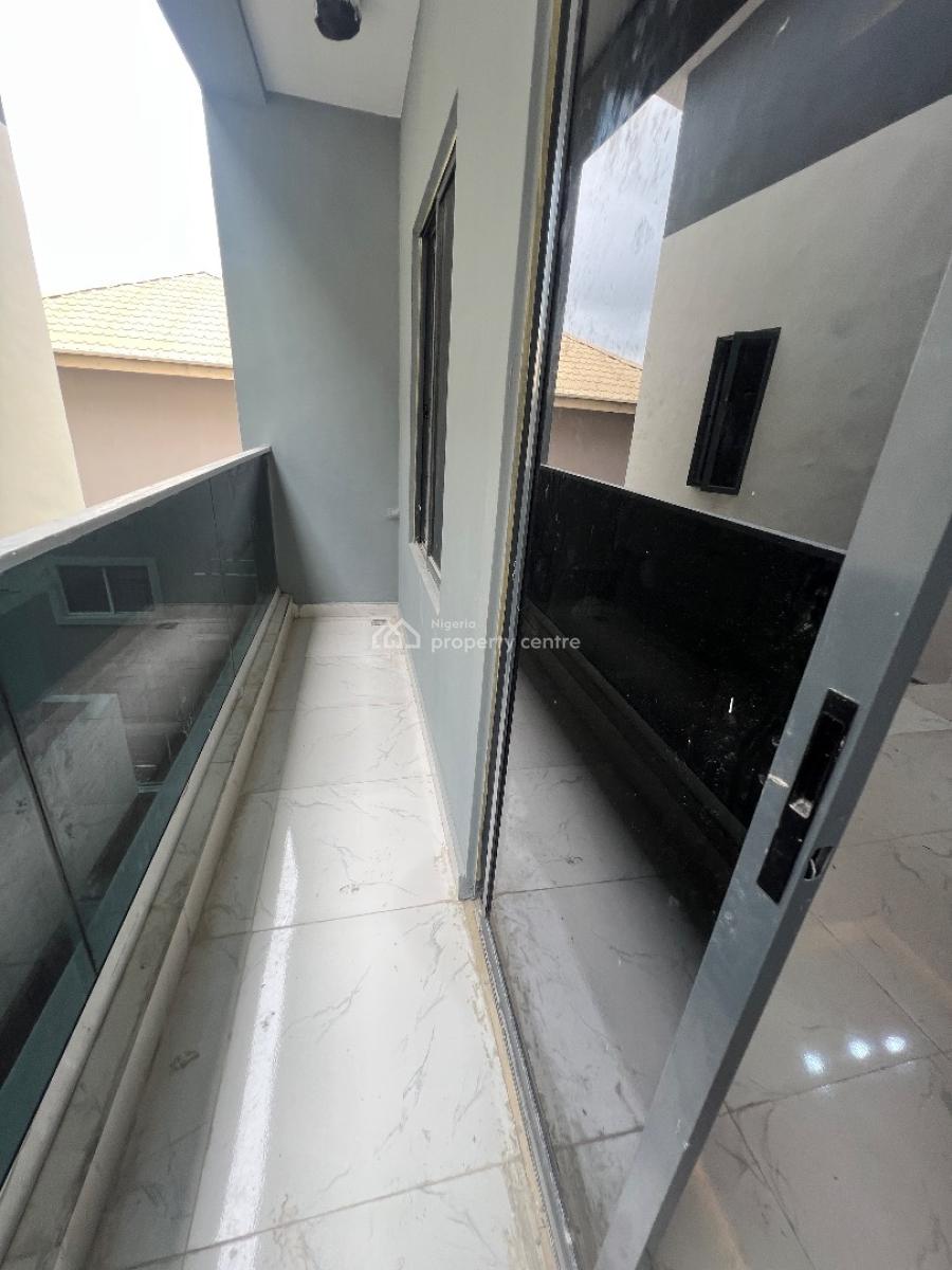 Newly Built 2bedroom Flat at Lekki Phase 1 All Rooms Are En-suite ., Off Bisola Durosinmi Etti Drive Lekki Phase 1, Lekki Phase 1, Lekki, Lagos, Flat / Apartment for Rent