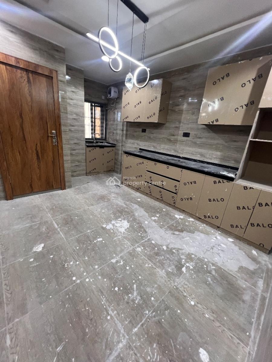 Newly Built 2bedroom Flat at Lekki Phase 1 All Rooms Are En-suite ., Off Bisola Durosinmi Etti Drive Lekki Phase 1, Lekki Phase 1, Lekki, Lagos, Flat / Apartment for Rent