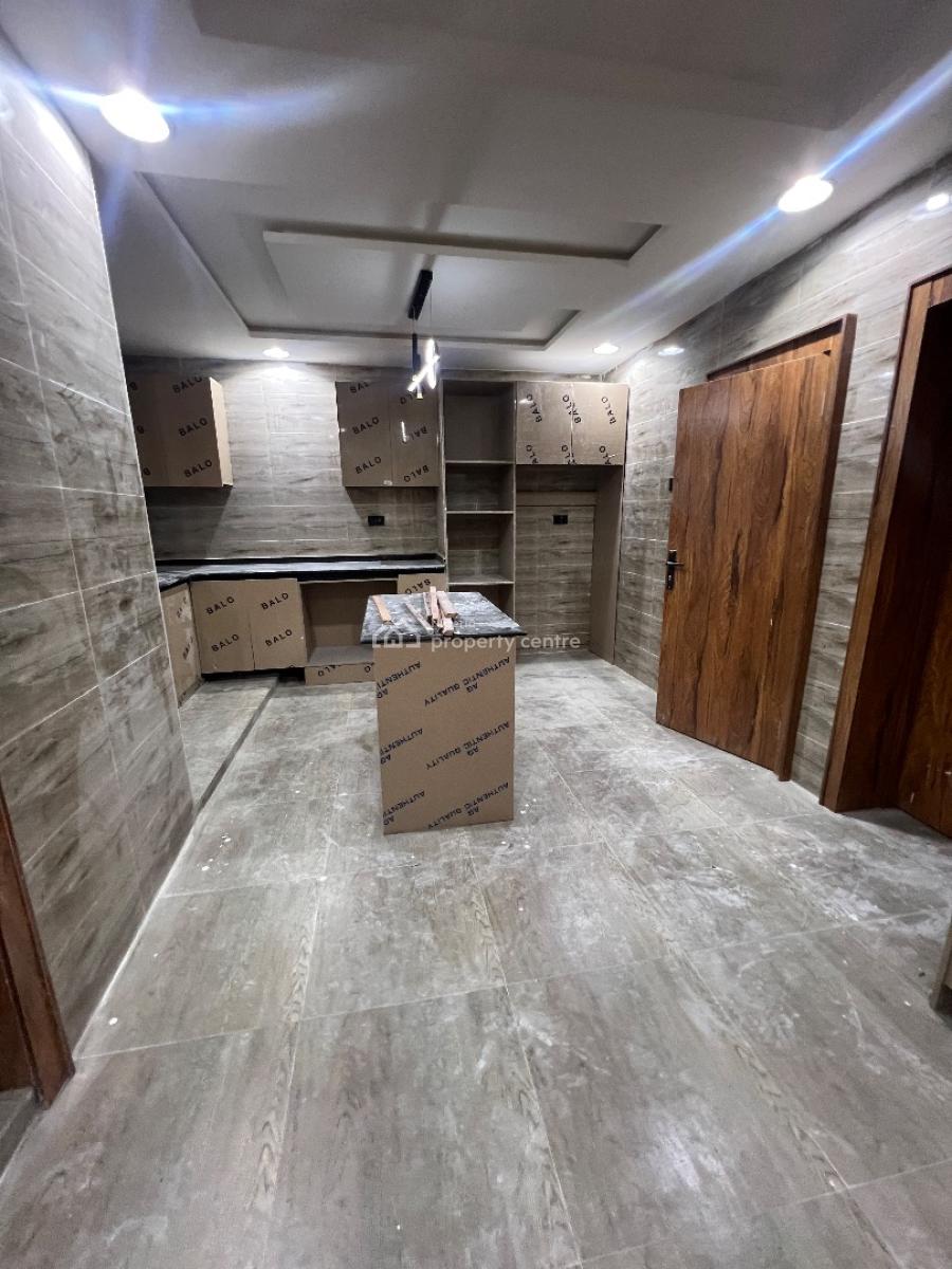 Newly Built 2bedroom Flat at Lekki Phase 1 All Rooms Are En-suite ., Off Bisola Durosinmi Etti Drive Lekki Phase 1, Lekki Phase 1, Lekki, Lagos, Flat / Apartment for Rent