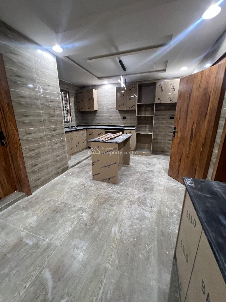 Newly Built 2bedroom Flat at Lekki Phase 1 All Rooms Are En-suite ., Off Bisola Durosinmi Etti Drive Lekki Phase 1, Lekki Phase 1, Lekki, Lagos, Flat / Apartment for Rent