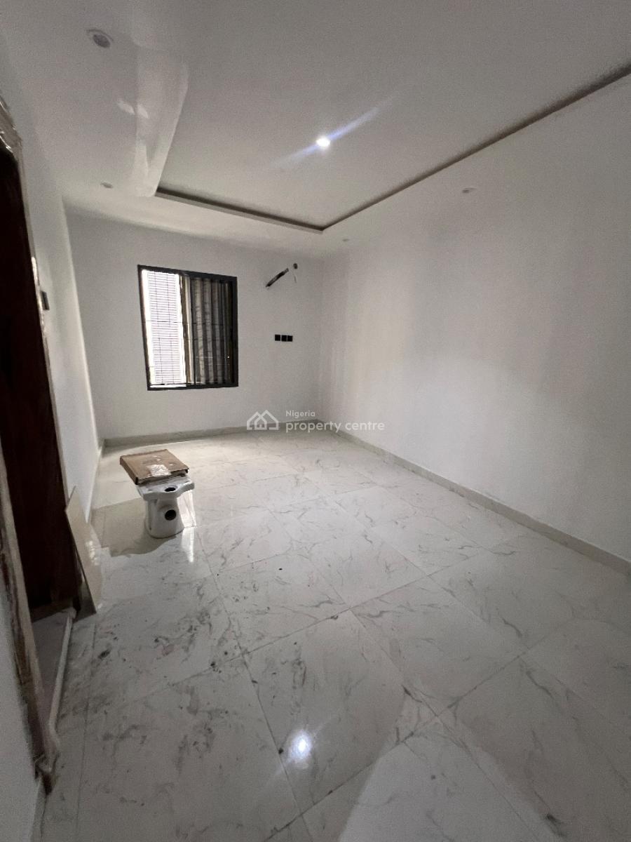 Newly Built 2bedroom Flat at Lekki Phase 1 All Rooms Are En-suite ., Off Bisola Durosinmi Etti Drive Lekki Phase 1, Lekki Phase 1, Lekki, Lagos, Flat / Apartment for Rent
