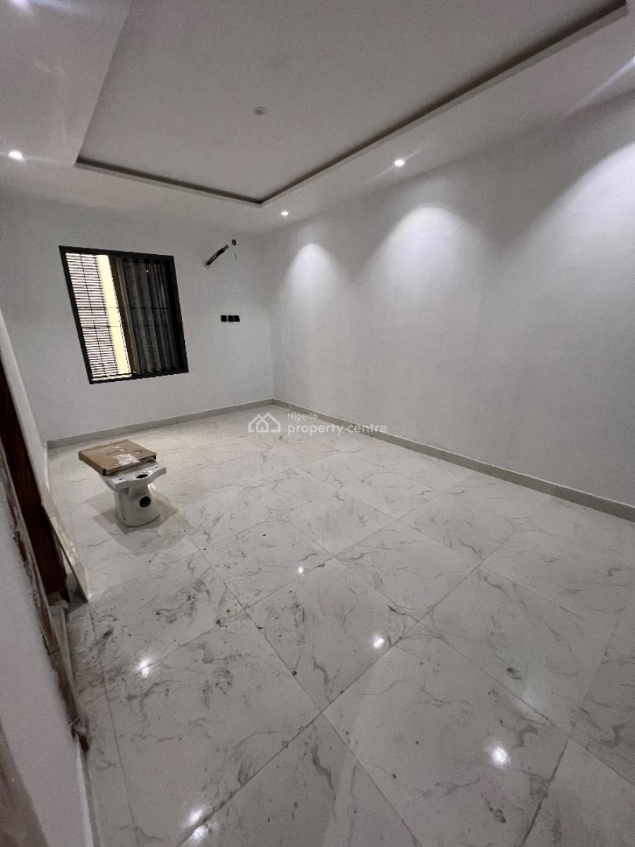 Newly Built 2bedroom Flat at Lekki Phase 1 All Rooms Are En-suite ., Off Bisola Durosinmi Etti Drive Lekki Phase 1, Lekki Phase 1, Lekki, Lagos, Flat / Apartment for Rent