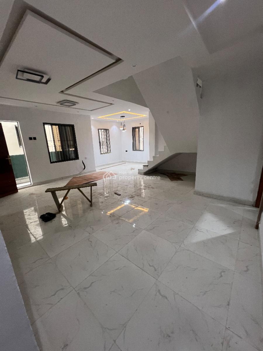 Newly Built 2bedroom Flat at Lekki Phase 1 All Rooms Are En-suite ., Off Bisola Durosinmi Etti Drive Lekki Phase 1, Lekki Phase 1, Lekki, Lagos, Flat / Apartment for Rent