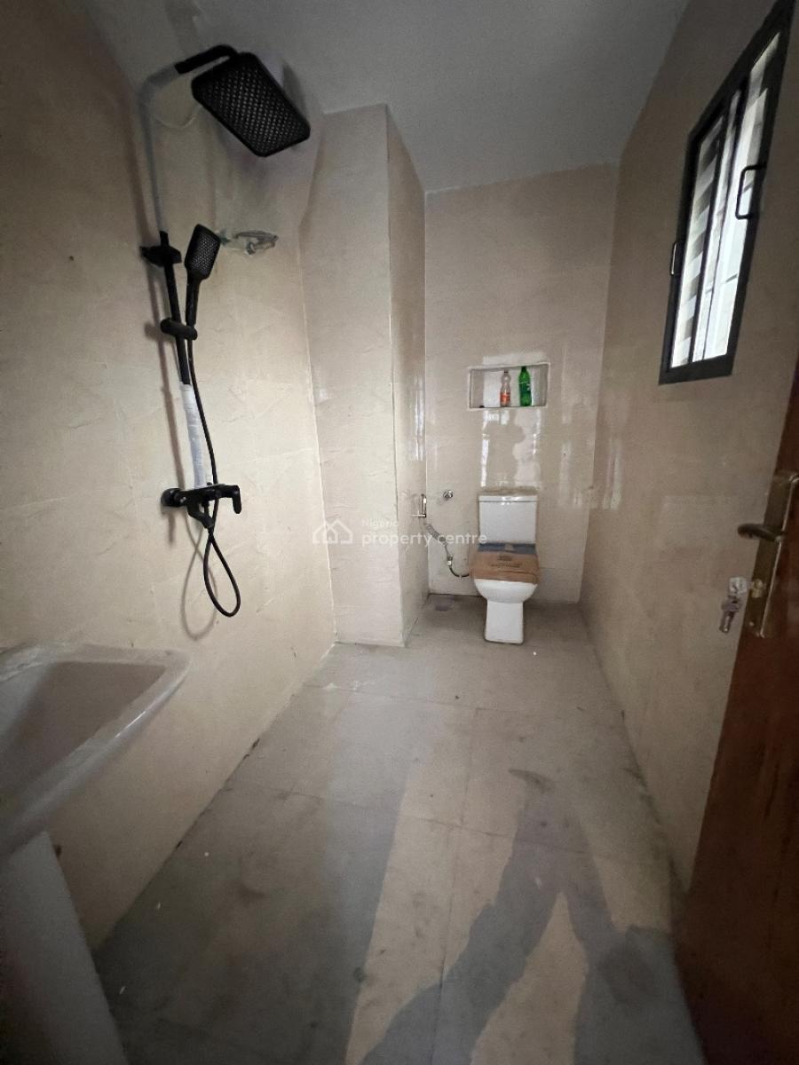 Newly Built 2bedroom Flat at Lekki Phase 1 All Rooms Are En-suite ., Off Bisola Durosinmi Etti Drive Lekki Phase 1, Lekki Phase 1, Lekki, Lagos, Flat / Apartment for Rent