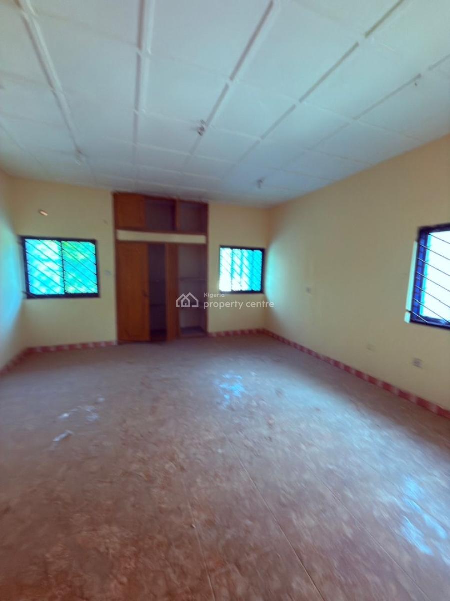 for Lease  22 Rooms ( Offices)  6bed Duplex  3room Bq 2 Conference Roo, Wuse 2, Abuja, Plaza / Complex / Mall for Rent