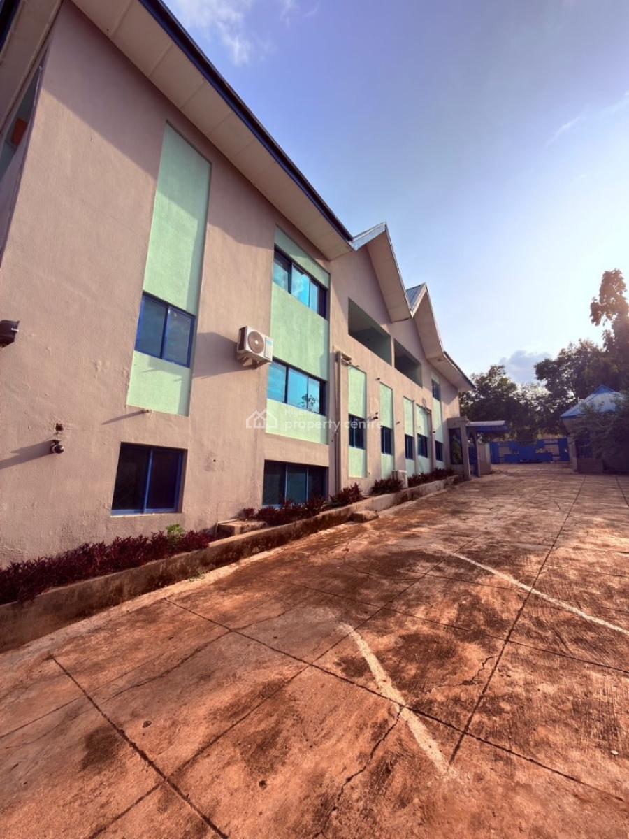 for Lease  22 Rooms ( Offices)  6bed Duplex  3room Bq 2 Conference Roo, Wuse 2, Abuja, Plaza / Complex / Mall for Rent