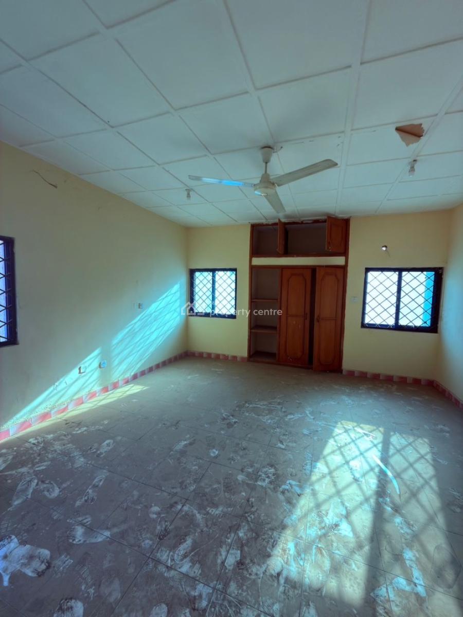 for Lease  22 Rooms ( Offices)  6bed Duplex  3room Bq 2 Conference Roo, Wuse 2, Abuja, Plaza / Complex / Mall for Rent