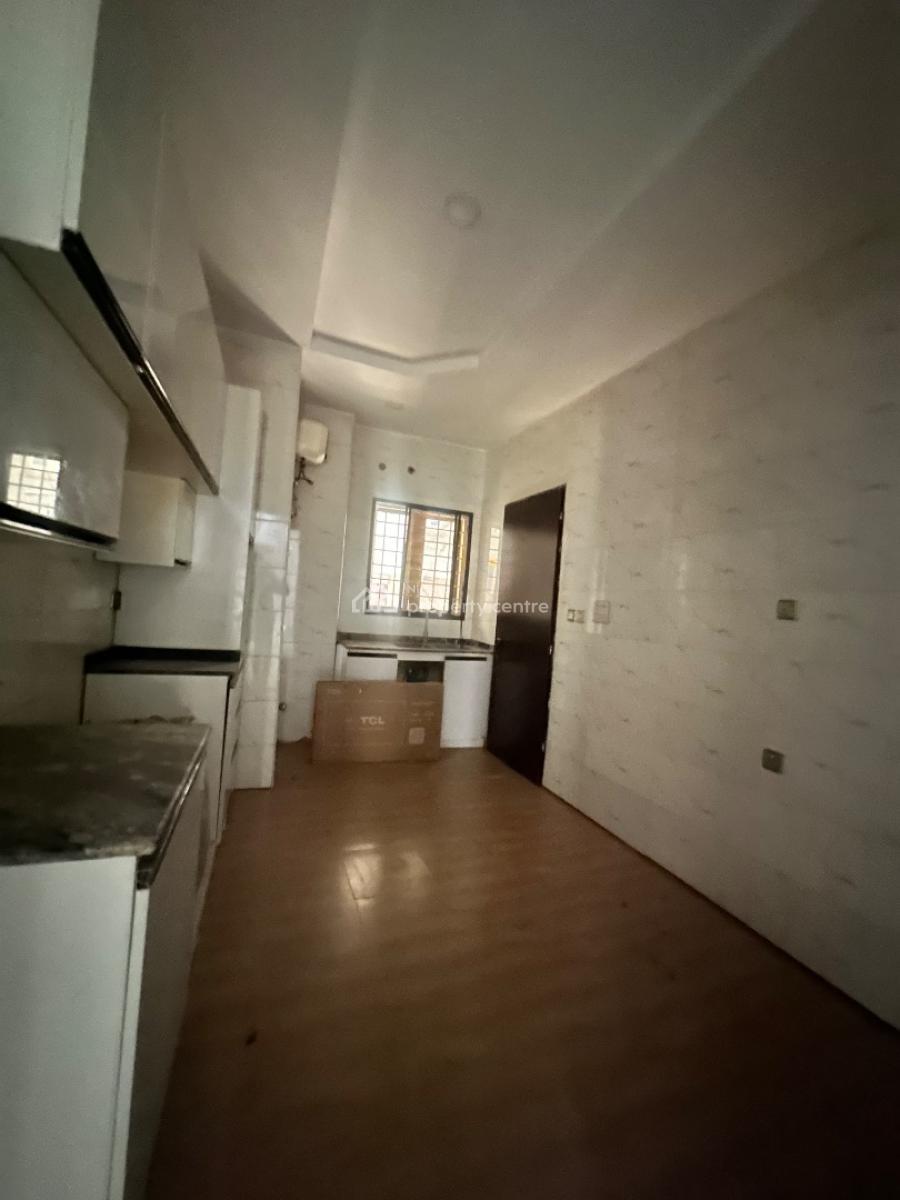 3bedrooms Flat in The Heart of Jahi 8million, Jahi, Abuja, Flat / Apartment for Rent