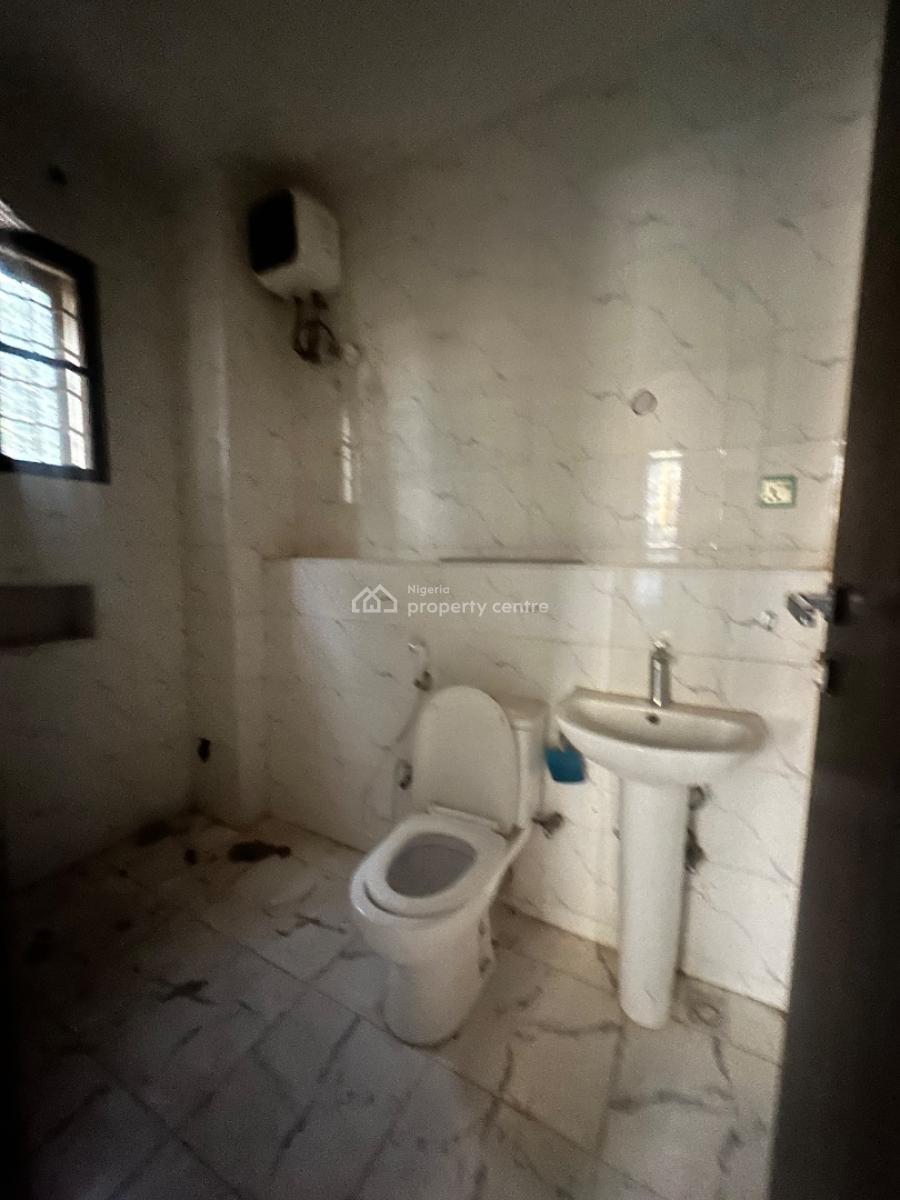 3bedrooms Flat in The Heart of Jahi 8million, Jahi, Abuja, Flat / Apartment for Rent