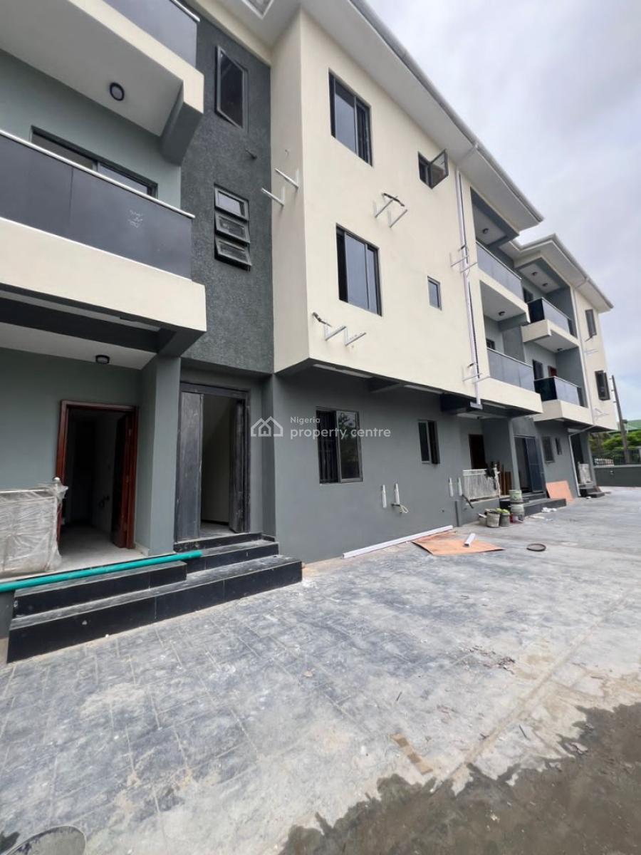 a Nice and Spacious 2 Bedroom Apartment, Lekki Phase 1, Ibeju Lekki, Lagos, Flat / Apartment for Rent