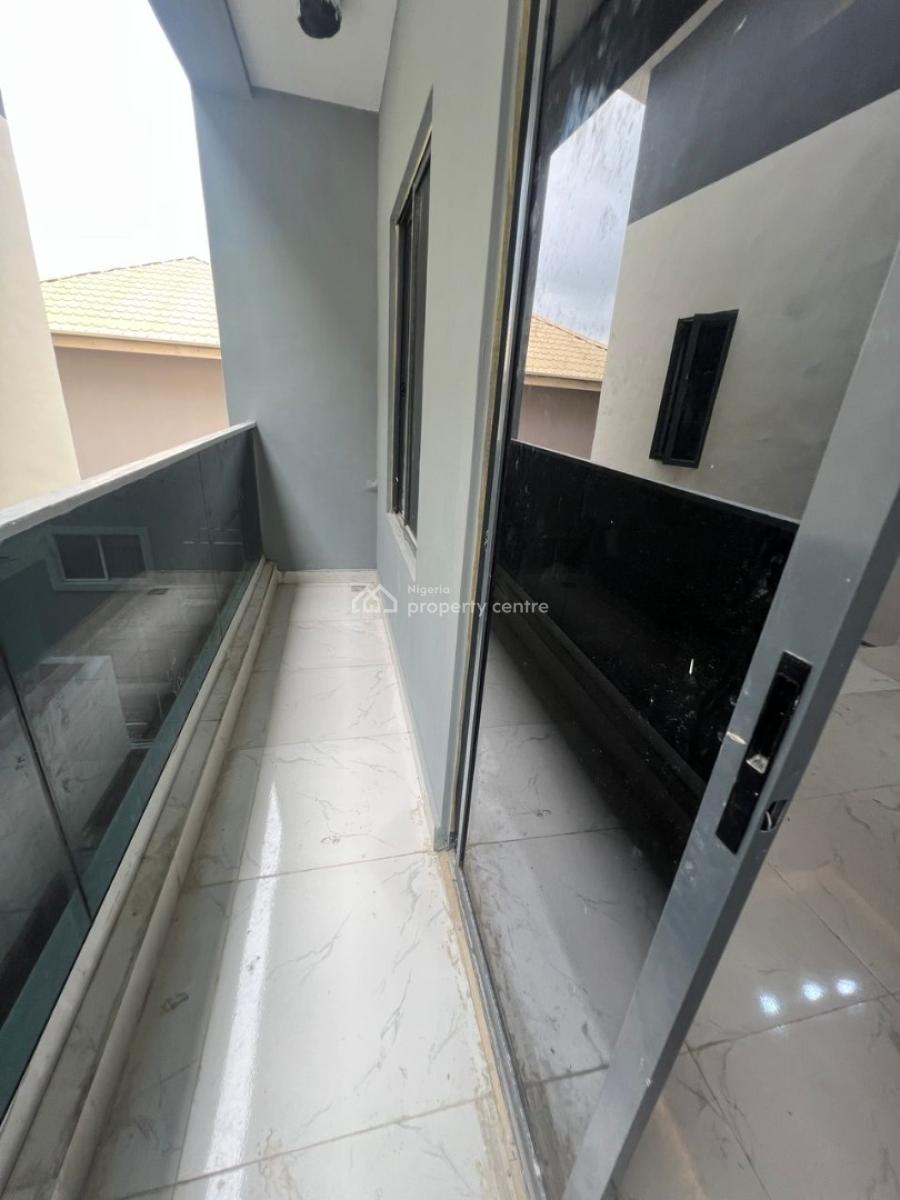 a Nice and Spacious 2 Bedrooms Apartment, Lekki Phase 1, Lekki, Lagos, Flat / Apartment for Rent