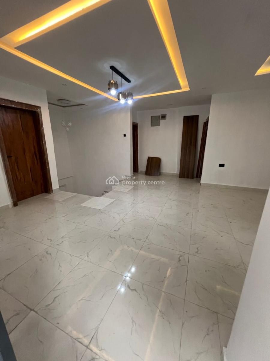 a Nice and Spacious 2 Bedrooms Apartment, Lekki Phase 1, Lekki, Lagos, Flat / Apartment for Rent