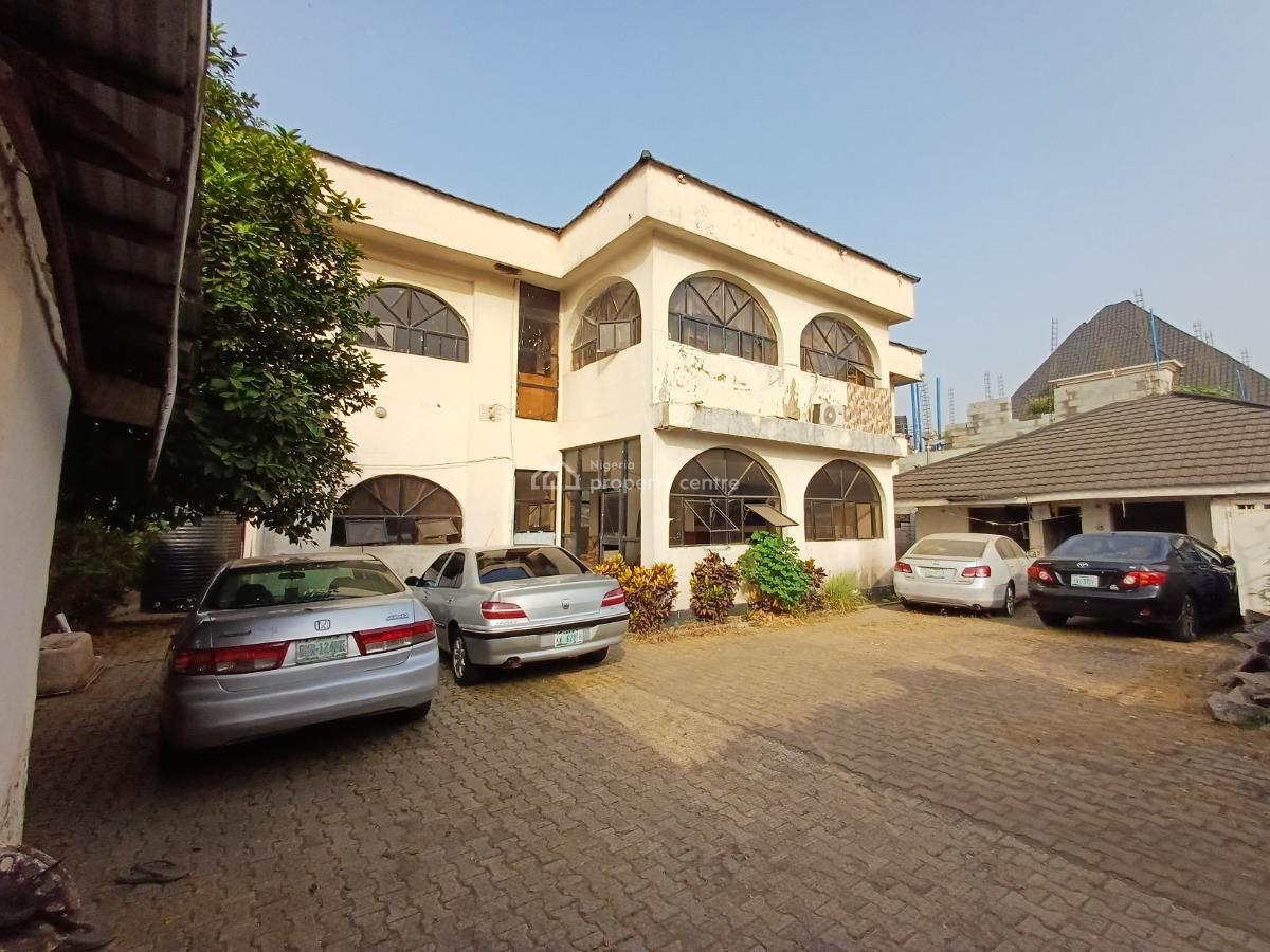 18 Rooms Guest House in a Prime Location, Zone 2, Wuse, Abuja, Hotel / Guest House for Rent