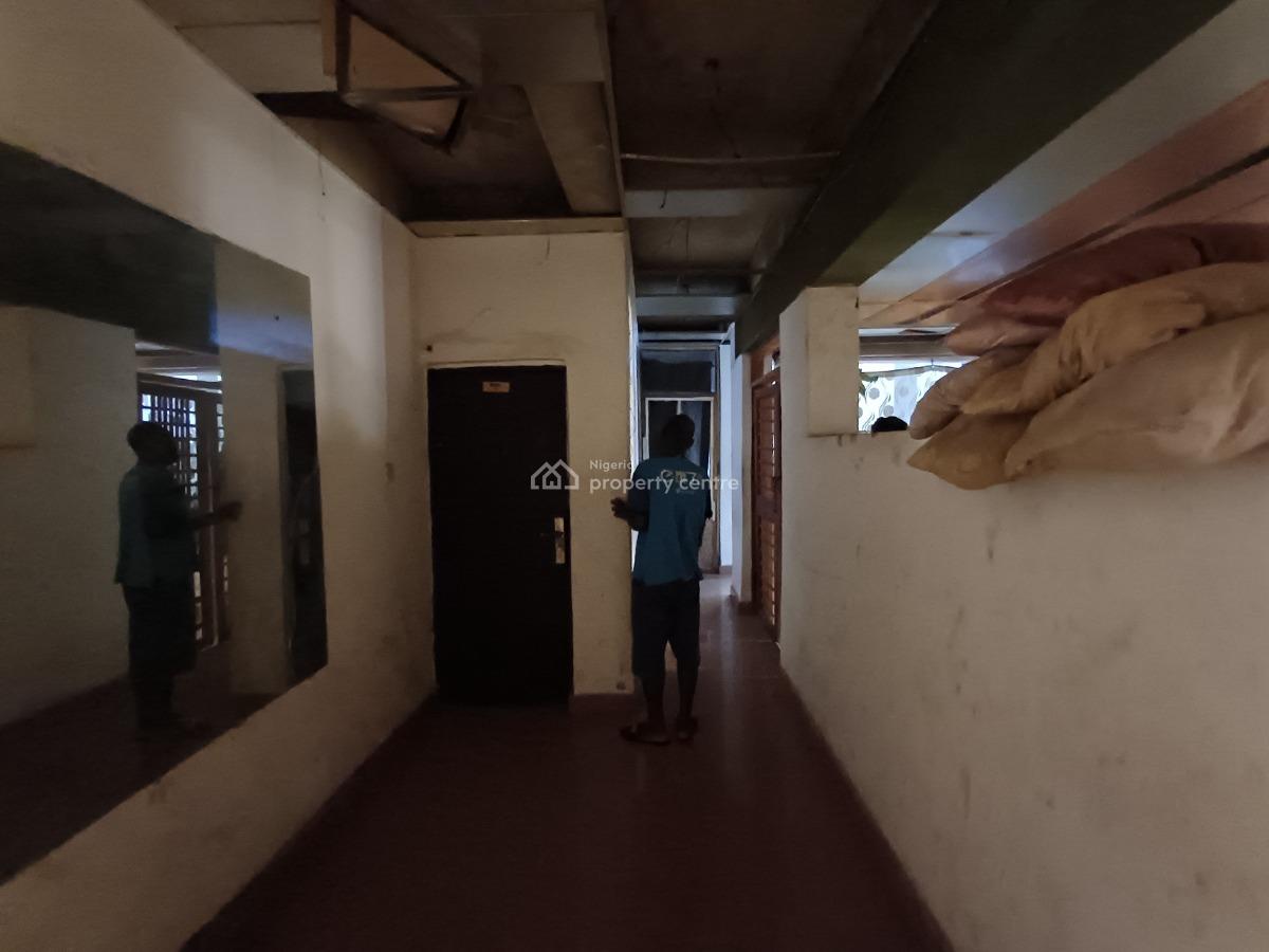 18 Rooms Guest House in a Prime Location, Zone 2, Wuse, Abuja, Hotel / Guest House for Rent