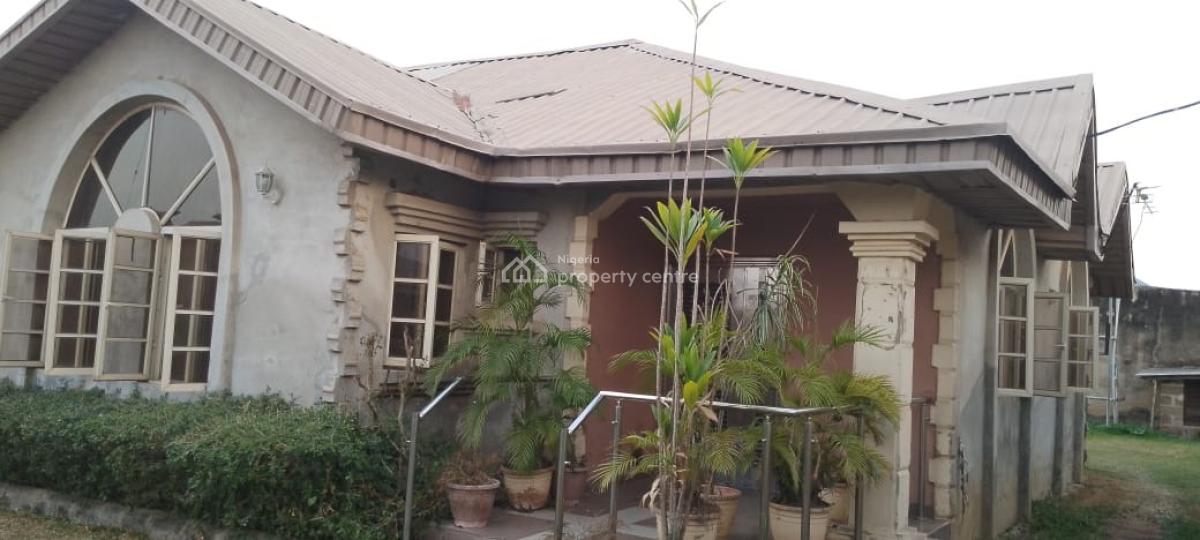 4 Bedrooms Flat Bungalow with a Study Room Has C of O, New Garage Area, Off Alao Akala Expressway, Agara, Ibadan., Ibadan, Oyo, Detached Bungalow for Sale