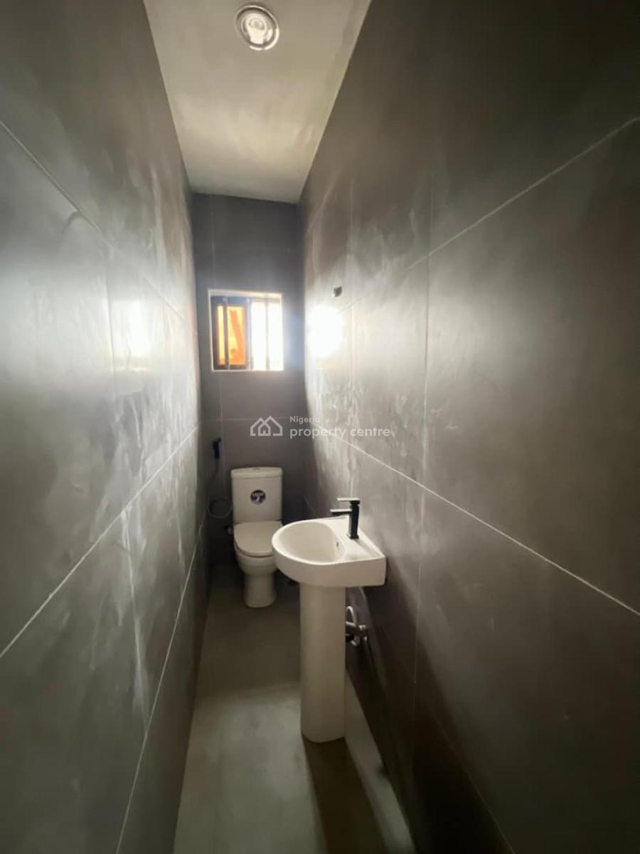 Fully Finished 2 Bedroom Apartment, Adeniyi Jones, Ikeja, Lagos, Flat / Apartment for Sale
