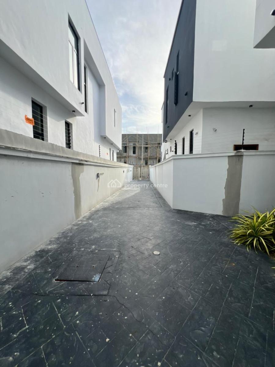 Magnificent 5 Bedroom Detached Duplex with Bq & a Long Driveway, Chevron, Lekki, Lagos, Detached Duplex for Sale