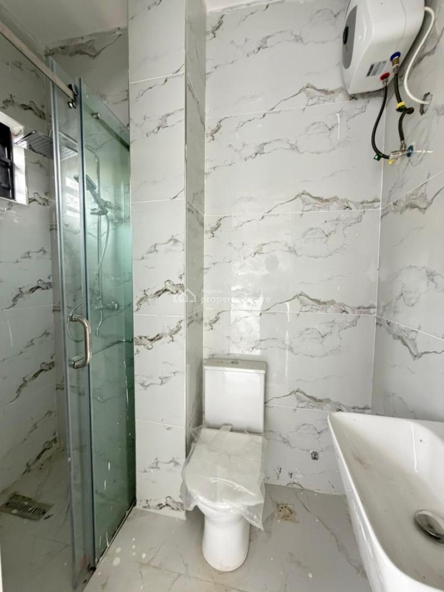 Standard 3 Bedroom Maisonette with Swimming Pool and Bq  in an Estate, in an Estate, Lekki Phase 1, Lekki, Lagos, Flat / Apartment for Sale