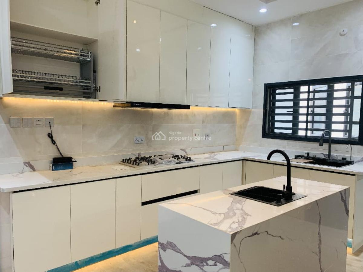 5 Bedroom Detached House with 2 Living Rooms, Osapa, Lekki, Lagos, Detached Duplex for Sale