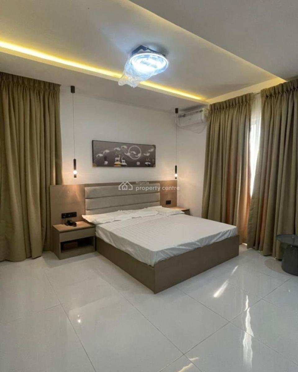 Luxury 3 Bedroom Flat with Excellent Facilities, Lekki Phase 1, Lekki, Lagos, Block of Flats for Sale